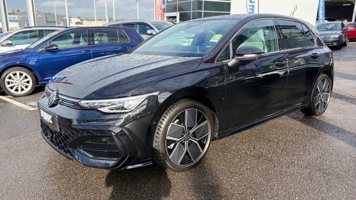 2025 Volkswagen Golf 110TSI R-Line