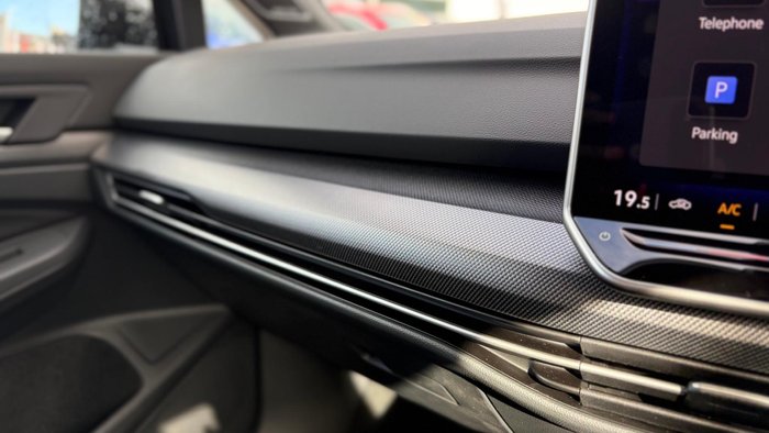 2025 Volkswagen Golf 110TSI R-Line