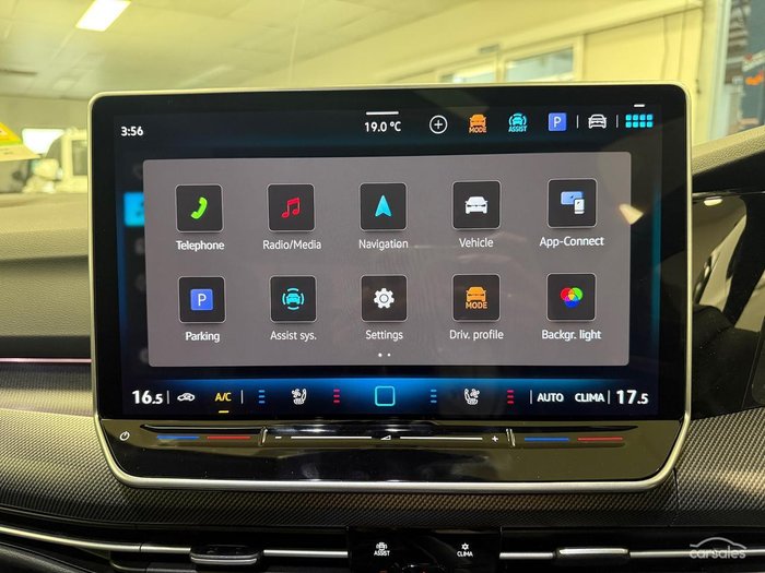 2025 Volkswagen Golf 110TSI R-Line