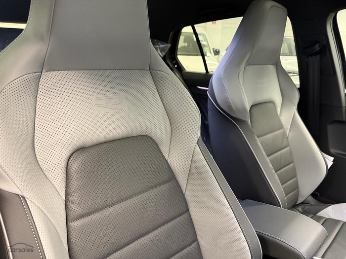 2025 Volkswagen Golf 110TSI R-Line