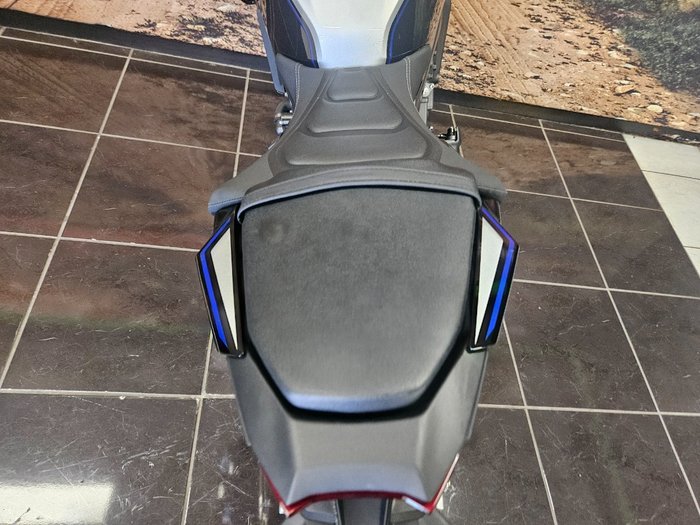 2025 Yamaha 2025 Yamaha 900CC MT-09SP WHITE