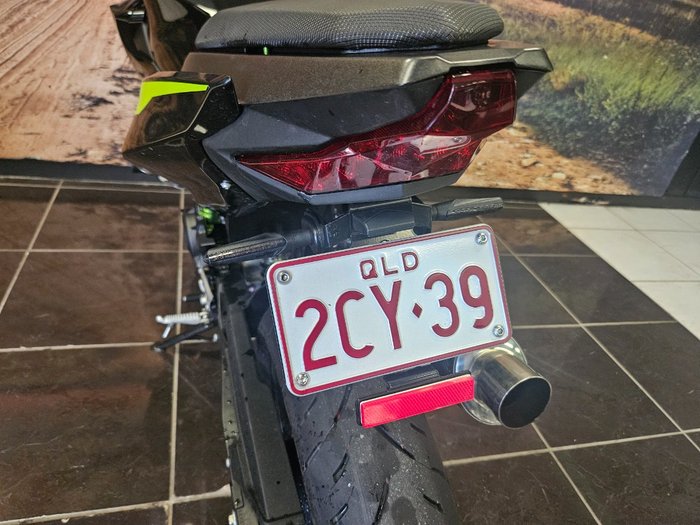 2023 Kawasaki Z400 BLACK