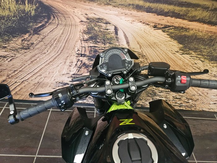 2023 Kawasaki Z400 BLACK