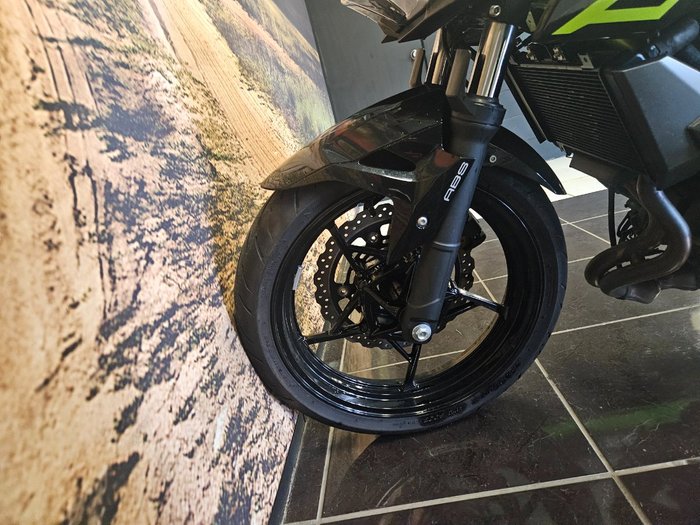 2023 Kawasaki Z400 BLACK