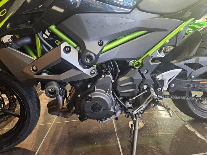 2023 Kawasaki Z400 BLACK