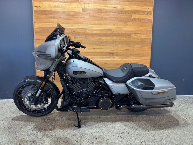 2023 Harley-davidson FLHXSE CVO STREET GLIDE Silver