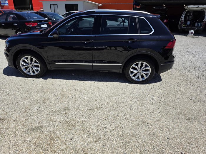 2018 Volkswagen Tiguan 132TSI Comfortline 5N MY19 Four Wheel Drive Deep Black