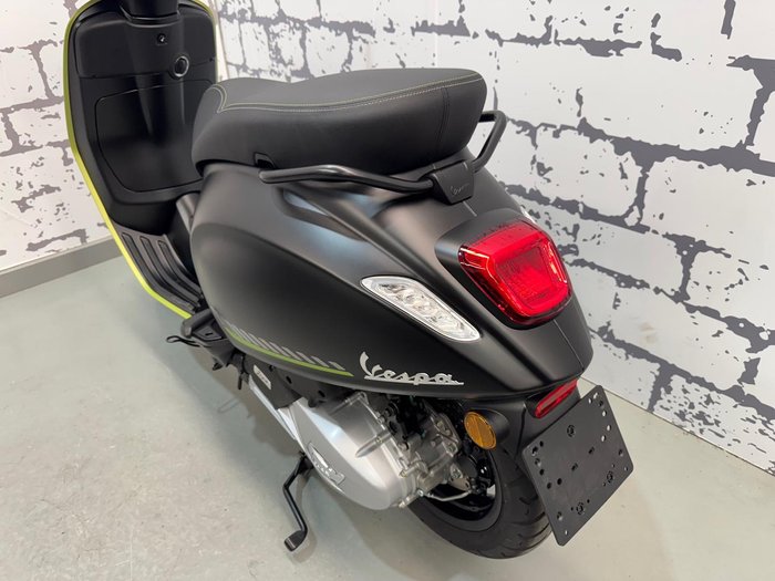 2025 Vespa Sprint Tech 150 Sprint Black