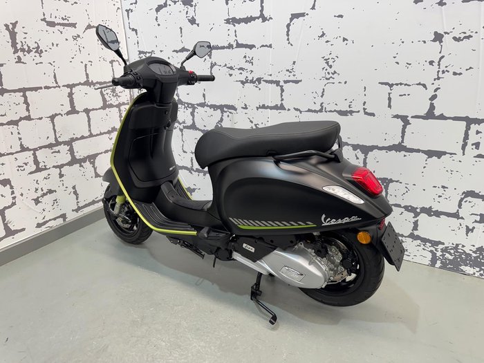 2025 Vespa Sprint Tech 150 Sprint Black