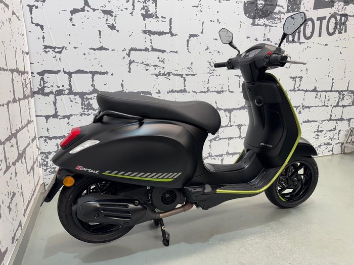 2025 Vespa Sprint Tech 150 Sprint Black