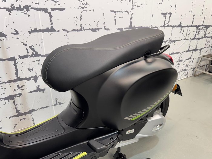 2025 Vespa Sprint Tech 150 Sprint Black