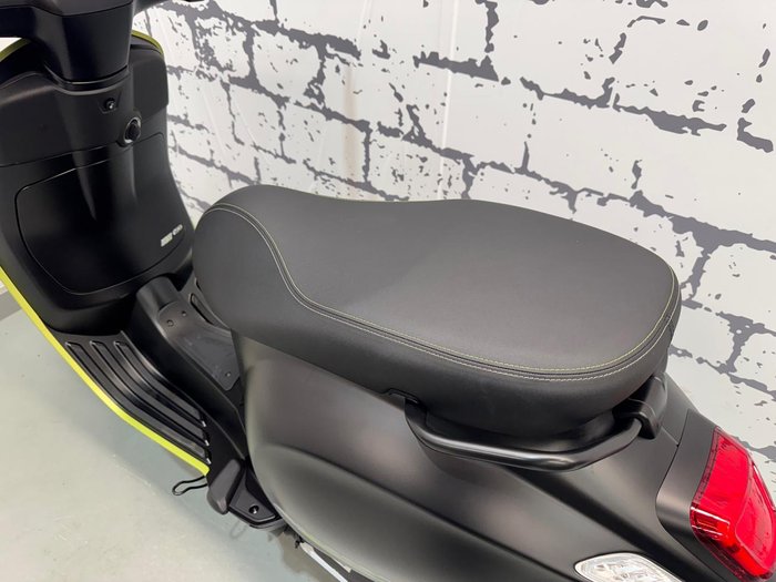 2025 Vespa Sprint Tech 150 Sprint Black