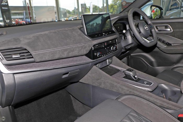 2025 Nissan QASHQAI Ti-L