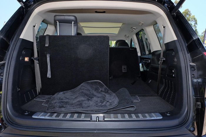 2020 LDV D90 Executive