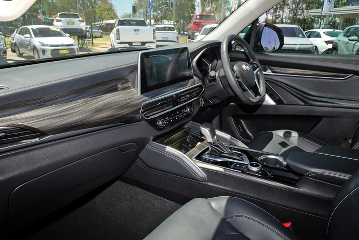 2020 LDV D90 Executive