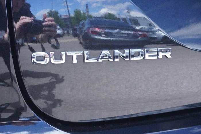 2022 Mitsubishi Outlander Exceed Tourer