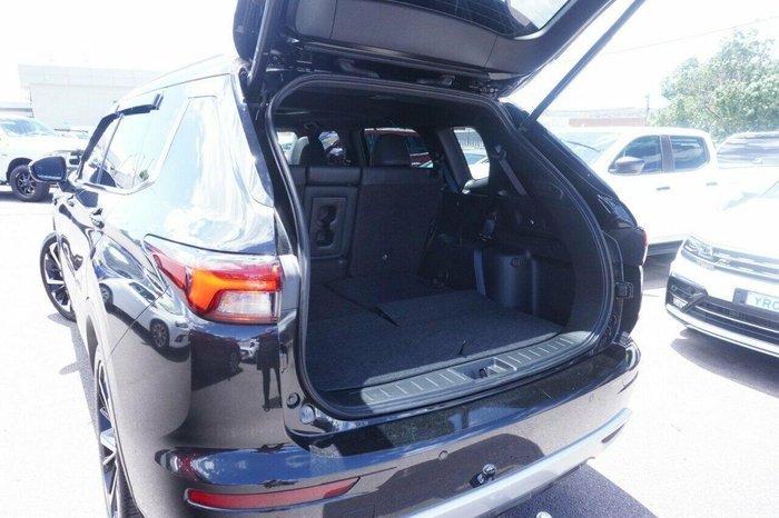 2022 Mitsubishi Outlander Exceed Tourer