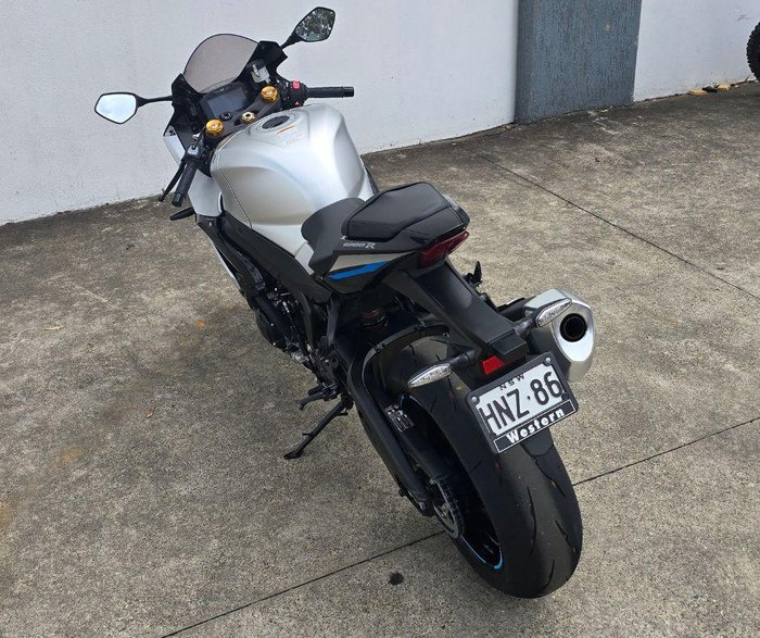 2025 Suzuki GSX-R1000R GSX-R Silver