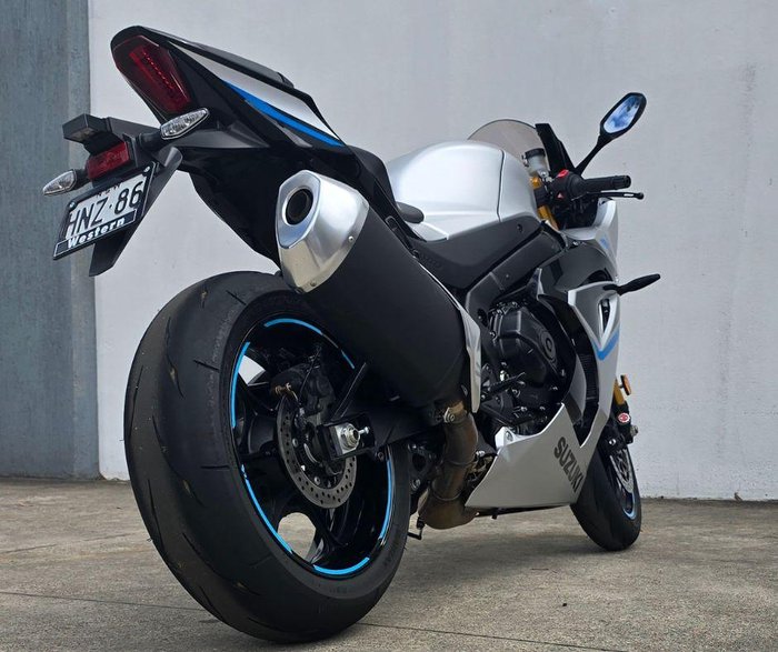 2025 Suzuki GSX-R1000R GSX-R Silver