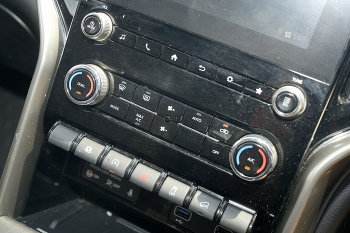 2023 Mahindra Scorpio Z8