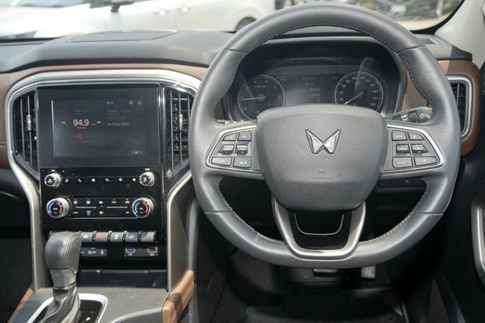 2023 Mahindra Scorpio Z8