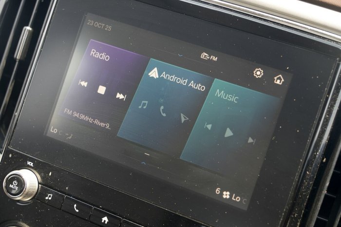 2023 Mahindra Scorpio Z8