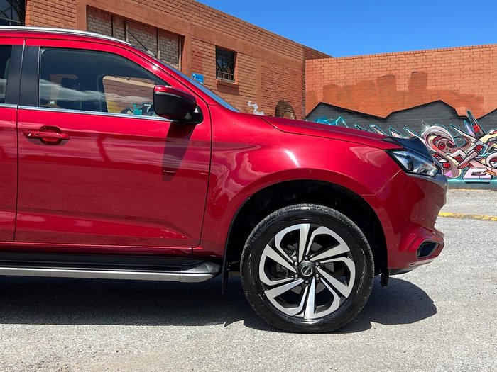 2021 Isuzu MU-X LS-T