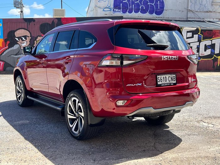 2021 Isuzu MU-X LS-T