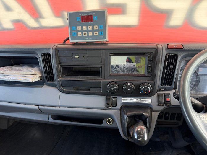 2015 Mitsubishi Canter 918 CANTER