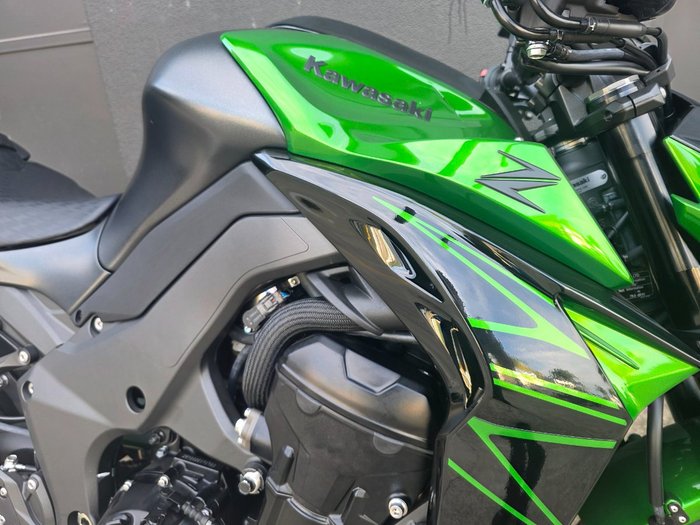 2025 Kawasaki Z1000 GREY