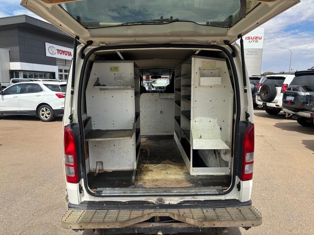 2014 Toyota HIACE HIACE 3.0L T/D M/T LWB (White only) 7N11250 001