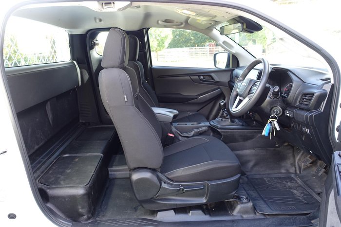 2022 Isuzu D-MAX SX MY22 4X4 Dual Range Mineral White