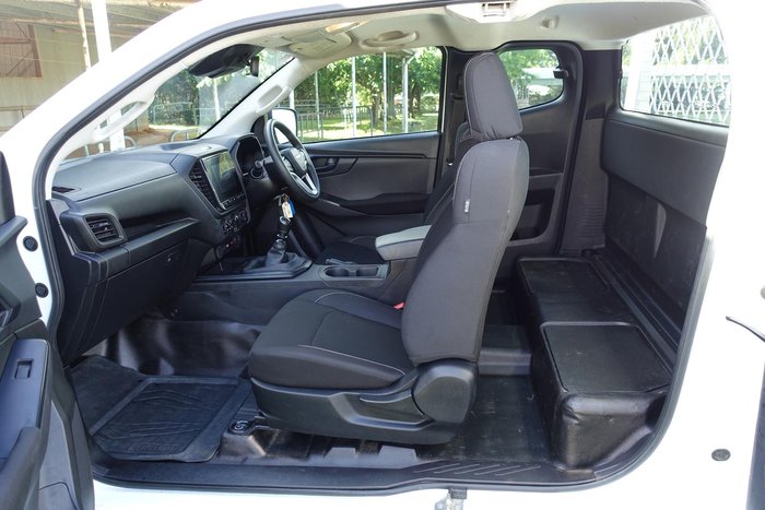 2022 Isuzu D-MAX SX MY22 4X4 Dual Range Mineral White