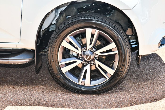 2023 Isuzu MU-X LS-T