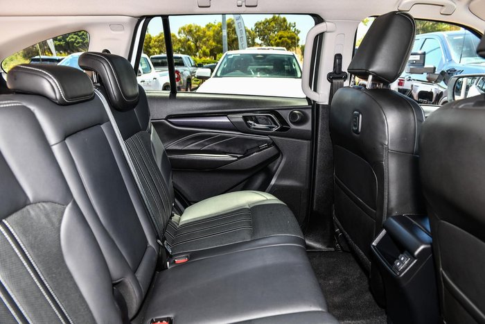 2023 Isuzu MU-X LS-T