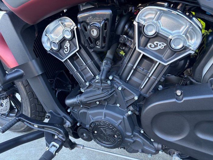 2023 Indian SCOUT BOBBER Red