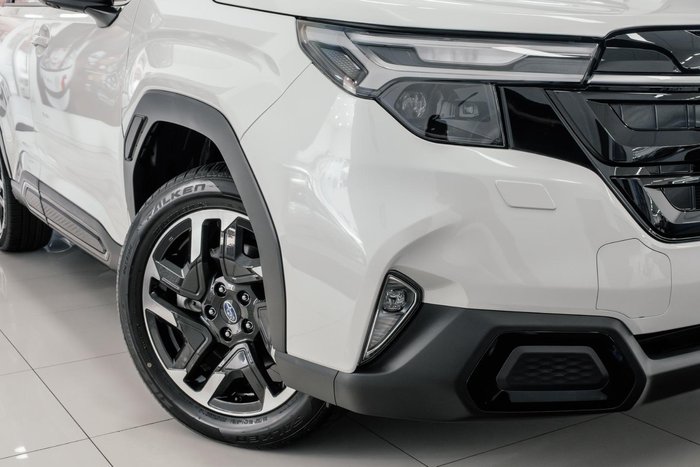 2025 Subaru Forester Touring S6 MY26 AWD Crystal White