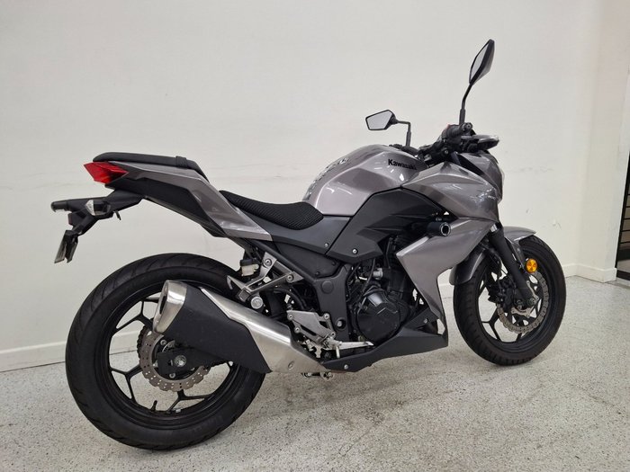 2017 Kawasaki Z300 Silver