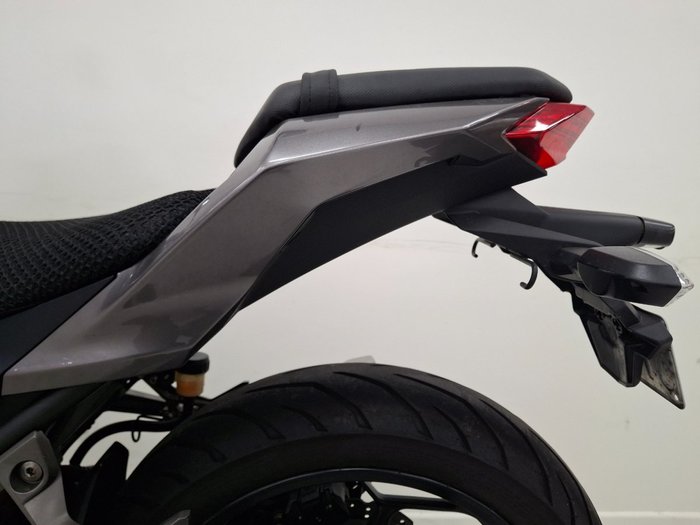 2017 Kawasaki Z300 Silver