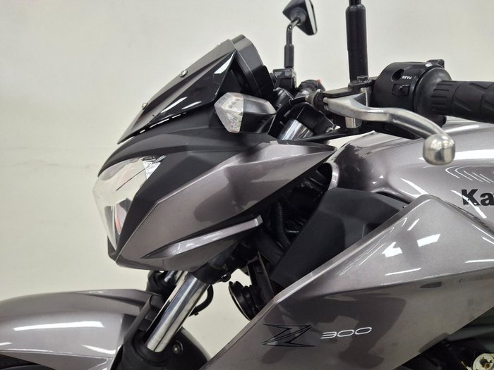 2017 Kawasaki Z300 Silver