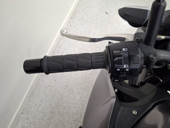 2017 Kawasaki Z300 Silver