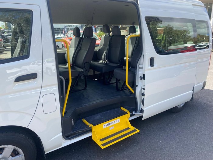 2017 Toyota Hiace Commuter