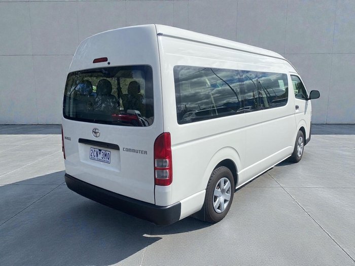 2017 Toyota Hiace Commuter
