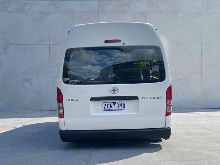 2017 Toyota Hiace Commuter