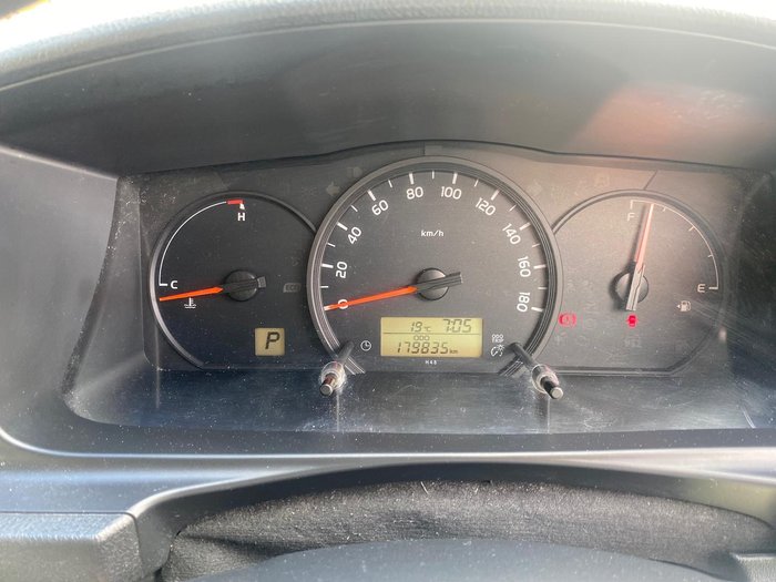 2017 Toyota Hiace Commuter