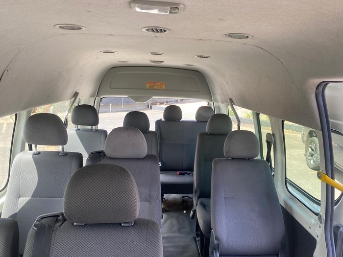 2017 Toyota Hiace Commuter