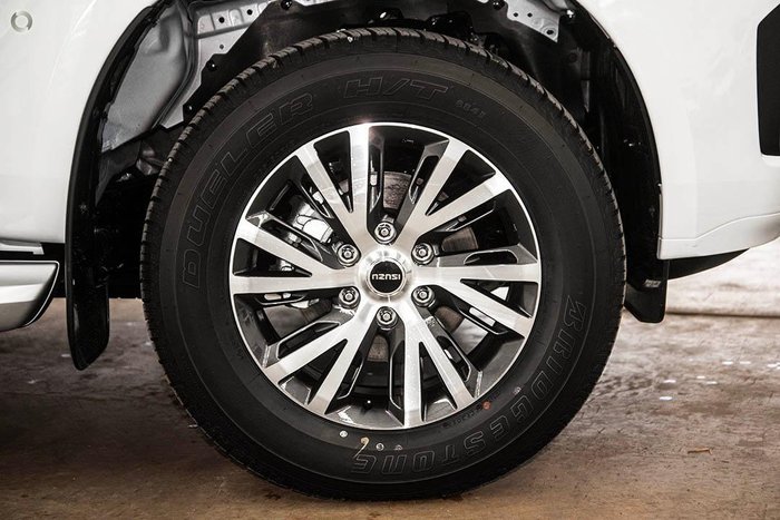 2025 Isuzu D-MAX LS-U+