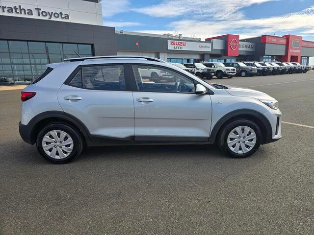 2022 KIA STONIC SPORT Sterling Silver