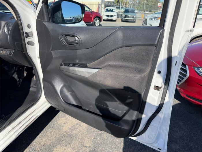 2022 NISSAN NAVARA SL (4x4)