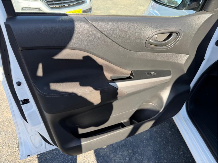 2022 NISSAN NAVARA SL (4x4)